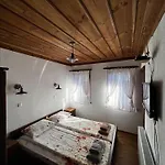 кондеви къщи *