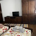 кондеви къщи *
