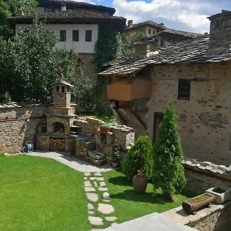 Guest house кондеви къщи