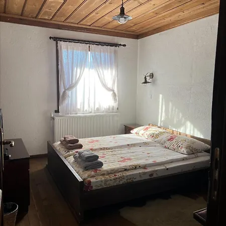 кондеви къщи בית הארחה Kovačevica