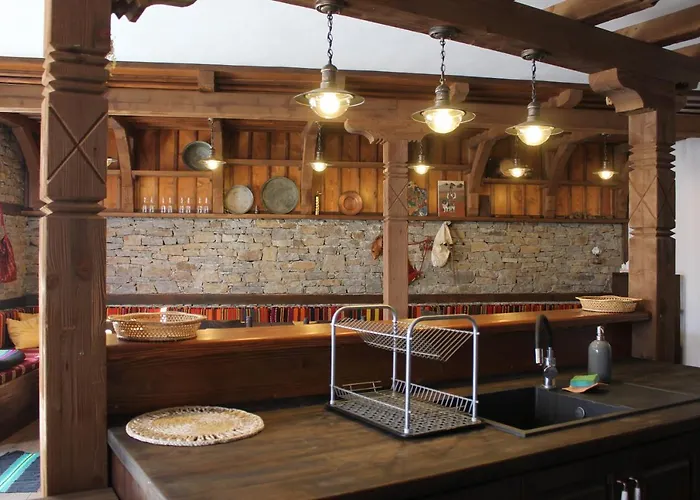 Guest house кондеви къщи *