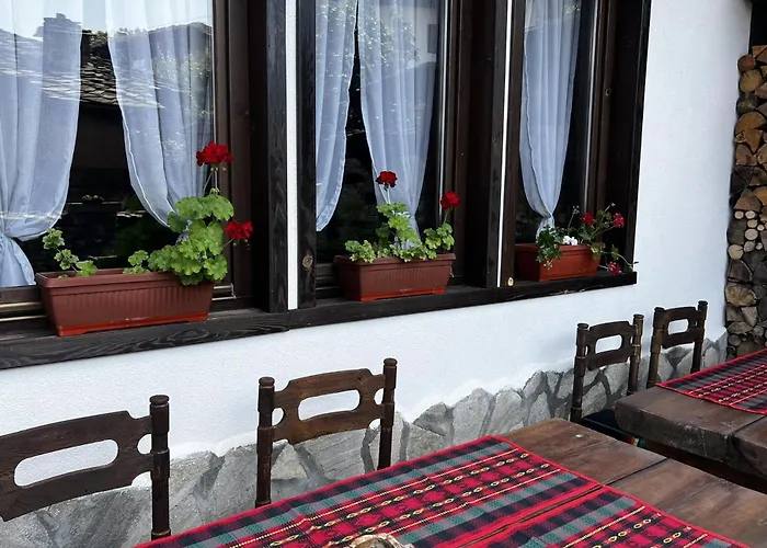 кондеви къщи *