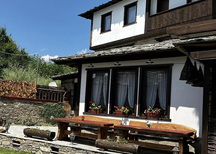 кондеви къщи Guest house *