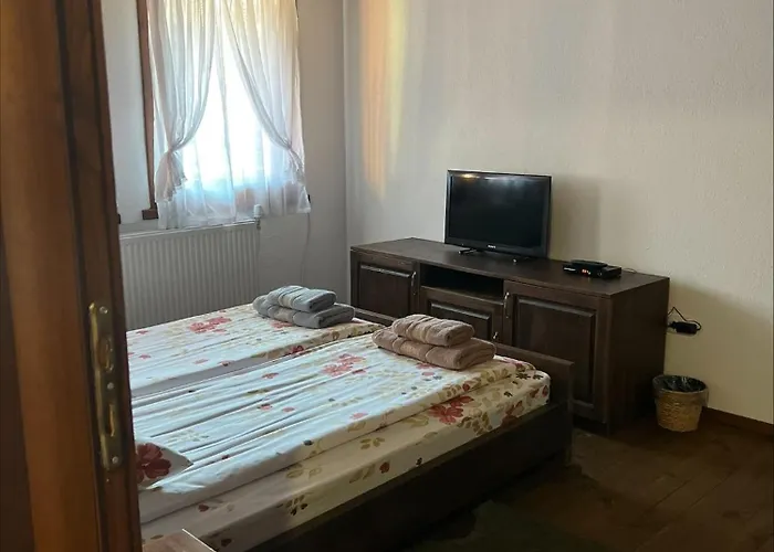 кондеви къщи Guest house *