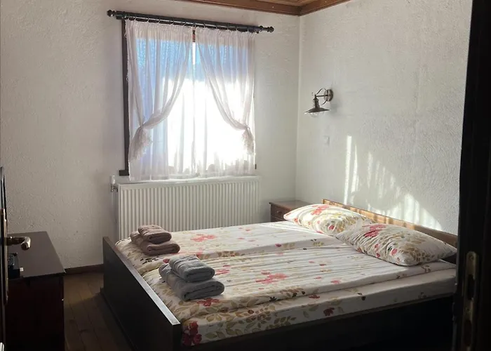 кондеви къщи Guest house Kovacevica