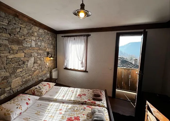 Guest house кондеви къщи *