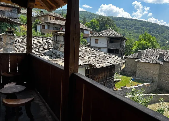 Guest house кондеви къщи