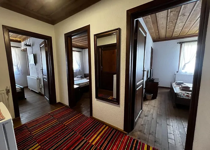 Guest house кондеви къщи Kovacevica