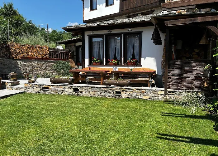 Guest house кондеви къщи