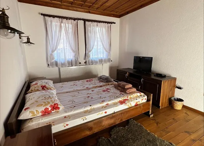 кондеви къщи Guest house Kovacevica