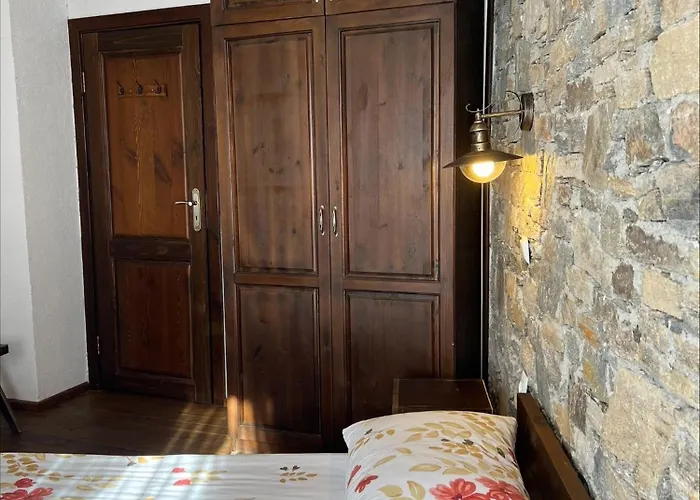 Guest house кондеви къщи Kovacevica