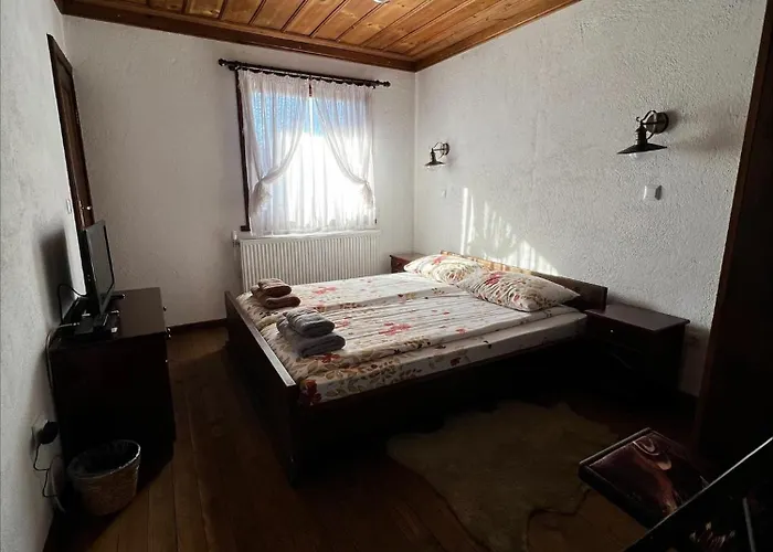 кондеви къщи Guest house Kovacevica