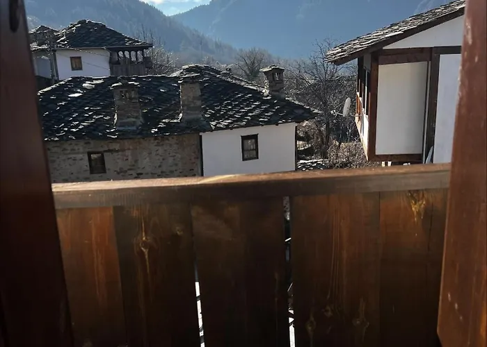 кондеви къщи Guest house *